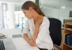 A tendinite calcária é uma doença caracterizada pelo acúmulo de cálcio no interior do tendão do ombro.